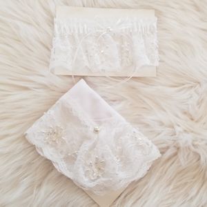 Modern lace garter hankie set